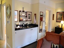 Gilbey's Bar & Restaurant