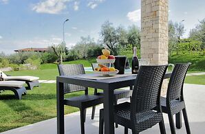 446QA Tonni Danilo - Little Paradise 3