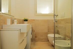 446QA Tonni Danilo - Little Paradise 3