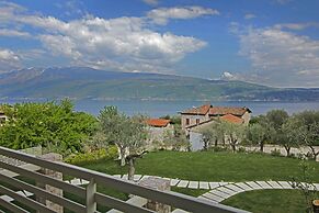 446QA Tonni Danilo - Little Paradise 3