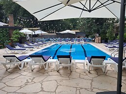 Garden Hotel
