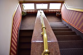 Hotel Lav