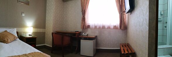 Hotel Lav