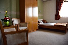 Hotel Lav