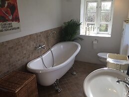 Alsbrogaard Deluxe Bed & Breakfast