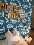 Alsbrogaard Deluxe Bed & Breakfast