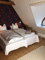 Alsbrogaard Deluxe Bed & Breakfast