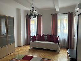 Diamond Astoria 4, Quiet Apartment