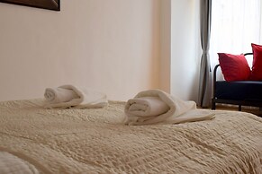 Diamond Astoria 4, Quiet Apartment