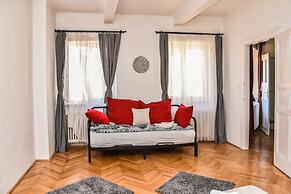 Diamond Astoria 4, Quiet Apartment