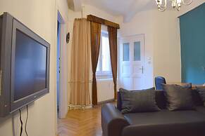 Diamond Astoria 4, Quiet Apartment