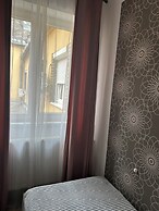 Diamond Astoria 4, Quiet Apartment