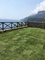 Castello Mezzacapo by Starhost