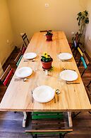 Varad Inn Hostel and Cafe