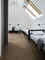 Varad Inn Hostel and Cafe