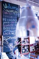 Varad Inn Hostel and Cafe