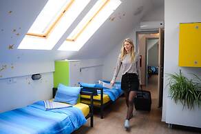 Varad Inn Hostel and Cafe