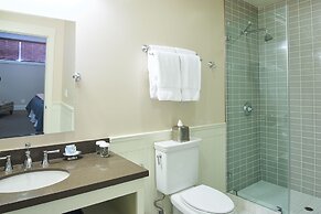Hotel Mac