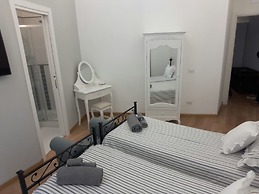 La piazzetta delle regine