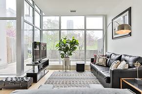 Gorgeous 2 Storey Townhouse