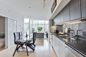 Gorgeous 2 Storey Townhouse