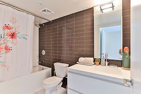 Gorgeous 2 Storey Townhouse