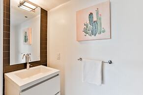 Gorgeous 2 Storey Townhouse