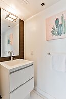 Gorgeous 2 Storey Townhouse