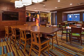 Fairfield Inn & Suites St Louis Westport