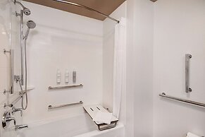 Hampton Inn Livonia Detroit