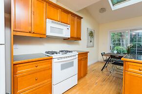 Applewood Suites - Yorkville