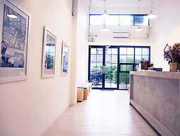 The Companion - Hostel