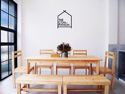 The Companion - Hostel