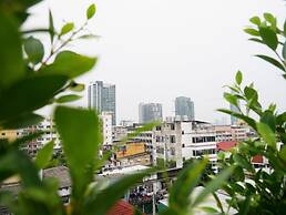 The Companion - Hostel