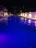 Basic Rooms Hotel