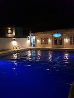 Basic Rooms Hotel