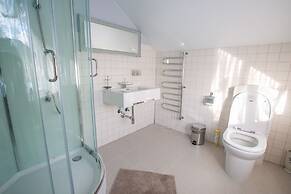 Tsarstvo Korolevstvo