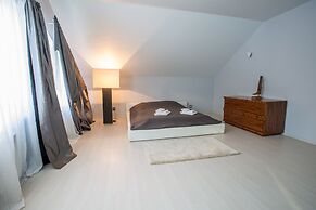 Tsarstvo Korolevstvo