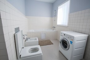 Tsarstvo Korolevstvo