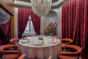 Grand Poet Hotel by Semarah