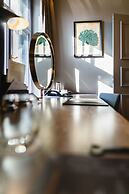Grand Poet Hotel by Semarah