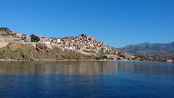 The Schoolmistress With the Golden Eyes