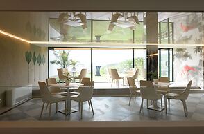 Park Hotel RAYA Garden