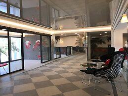 Park Hotel RAYA Garden