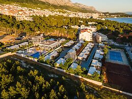 Poseidon Mobile Home Resort - Campsite