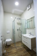 Poseidon Mobile Home Resort - Campsite