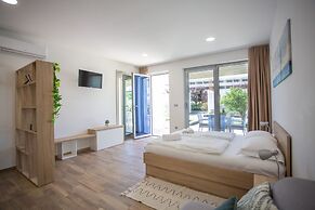 Poseidon Mobile Home Resort - Campsite