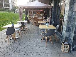 Cornelia Deluxe Residence