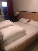 Hotel Löwen  by Mastiff