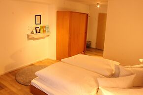 Hotel Löwen  by Mastiff